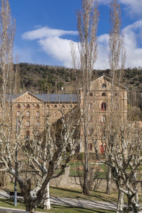 Parador De La Seu D'Urgell Kültér fotó