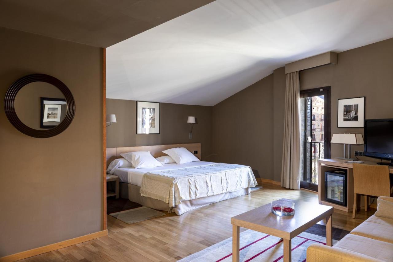 Parador De La Seu D'Urgell Kültér fotó
