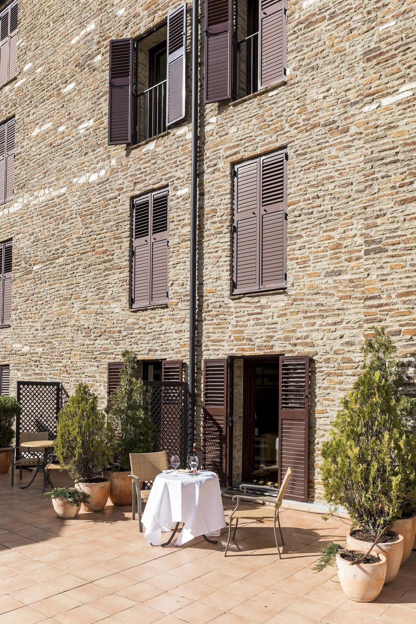 Parador De La Seu D'Urgell Kültér fotó